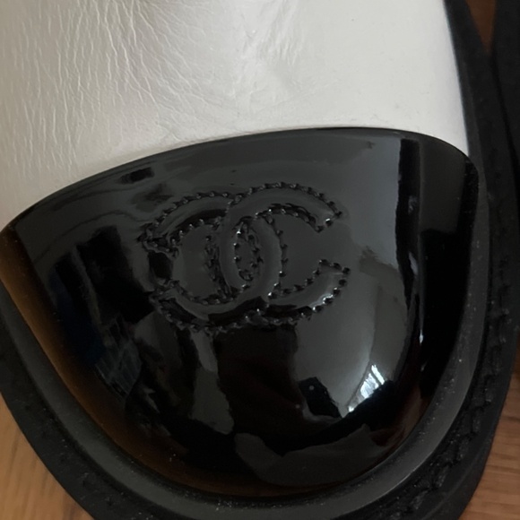 Chanel boots - worn once - Picture 2 of 5